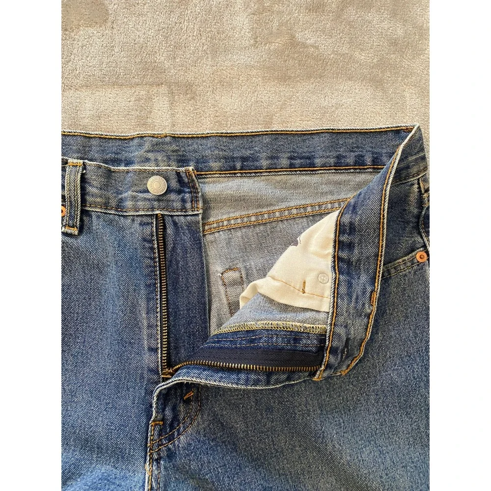 Levi's Jeans Mens 36x32 Blue 550 Relaxed Fit Tapered Leg Medium Wash Denim